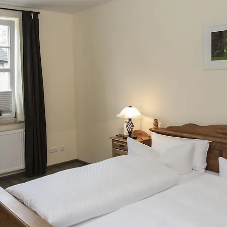 Altes Pfarrhaus Hotel *