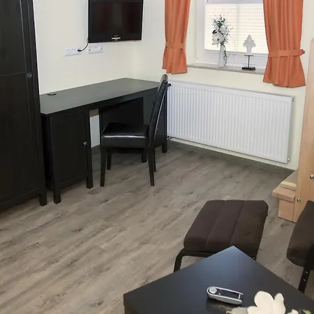 Altes Pfarrhaus * Kindelbrueck