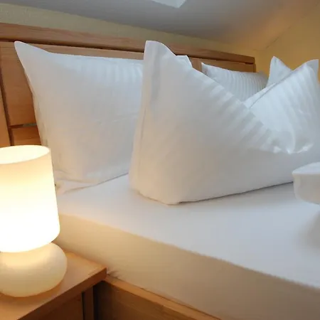 Altes Pfarrhaus Hotel *
