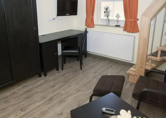 Altes Pfarrhaus * Kindelbrueck